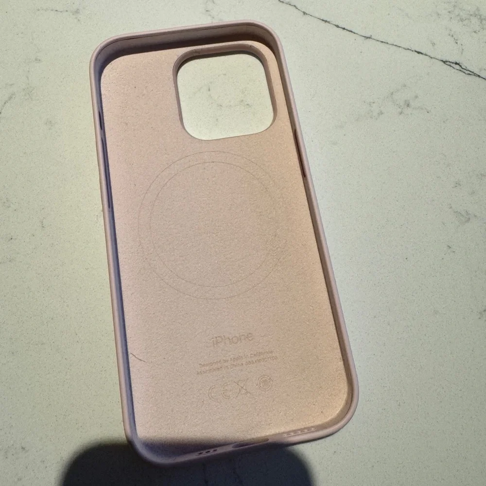 iPhone 14 Pro case